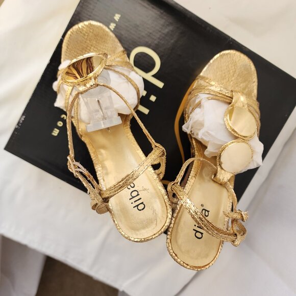 ✨Diba Y2K Glam Boho Chic Women’s Gold Metallic Strappy Wedge Sandals Size 8.5 - Picture 13 of 15